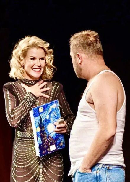 Спектакль «Женское счастье, или В шоу только мужчины»