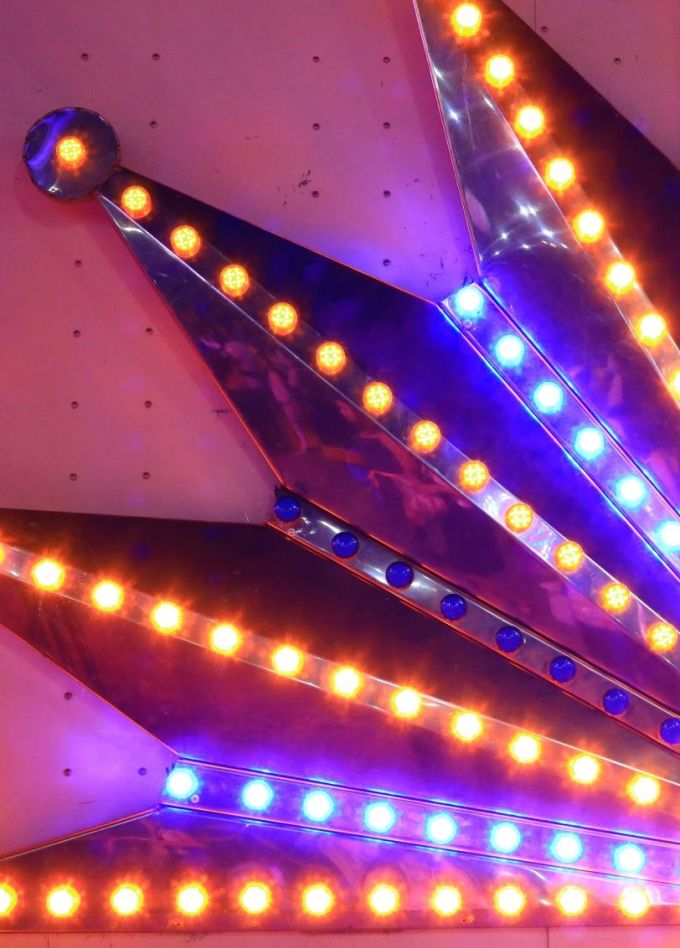 Цирковое шоу «Вне времени и в каждом сердце»