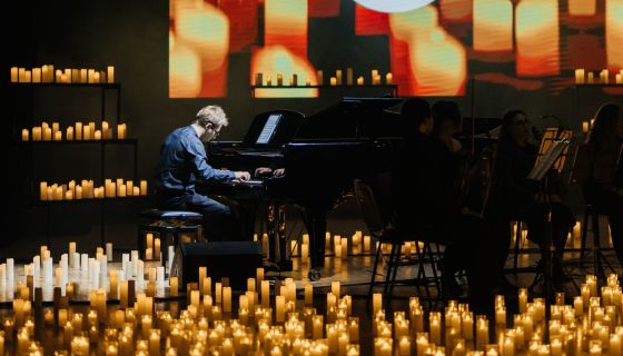 Нео Классик Оркестр и хор: Вселенная саундтреков. 4000 свечей